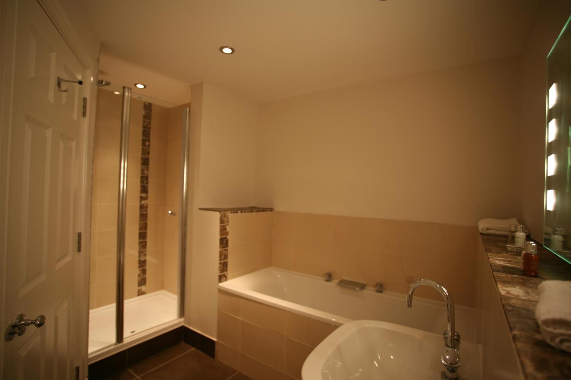 Fishmore Hall And Boutique 3*