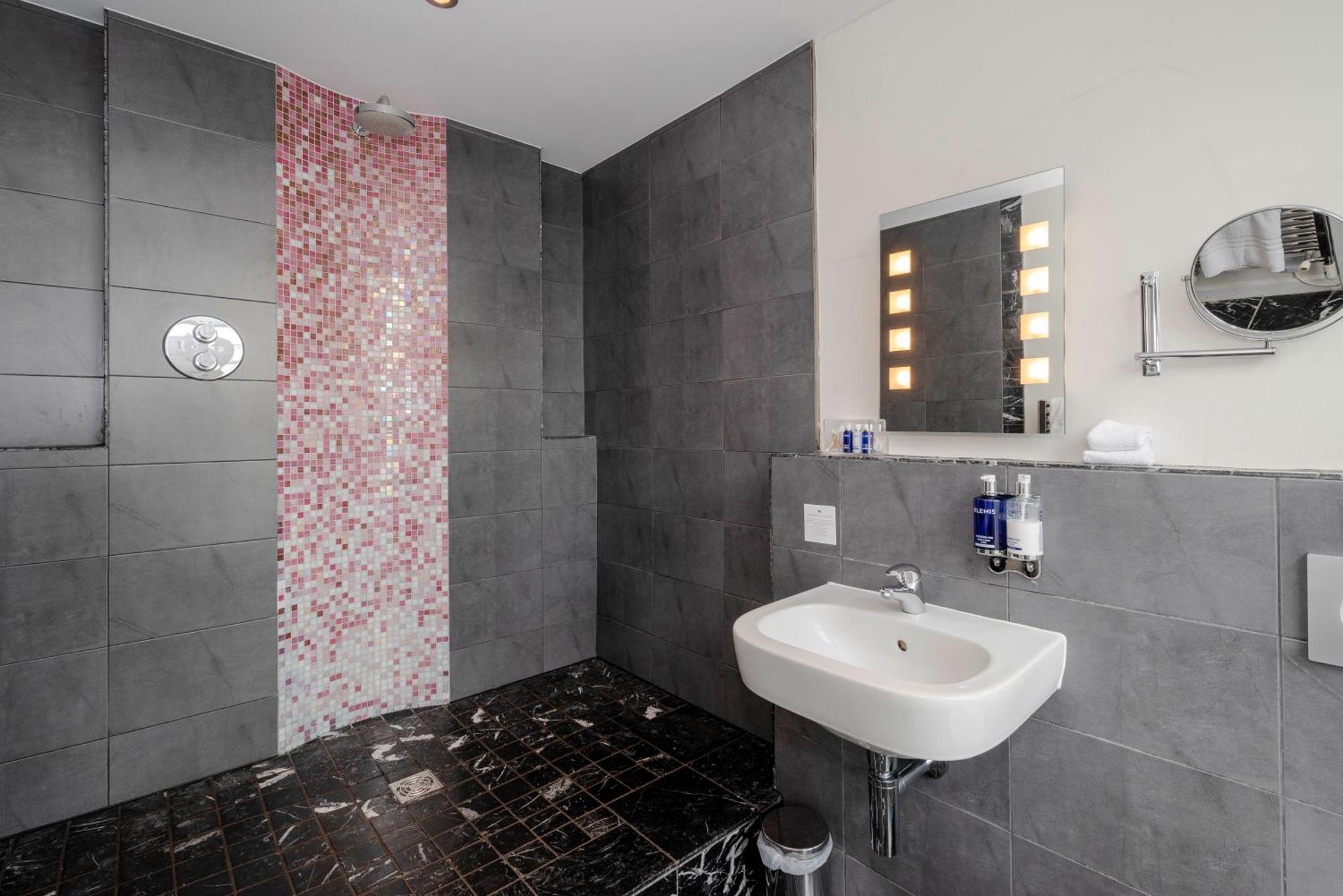 Fishmore Hall And Boutique Hotel 3*
